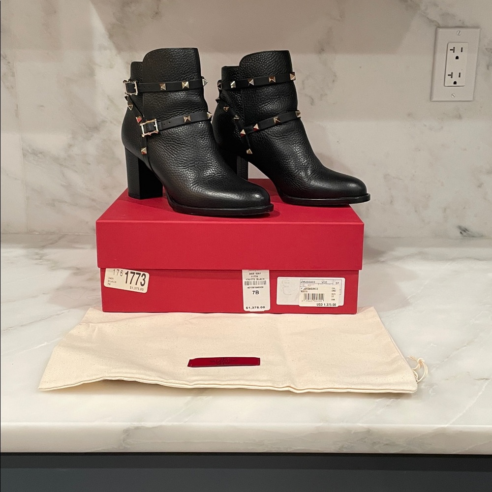 Valentino Garavani Rockstud Black Ankle Boots